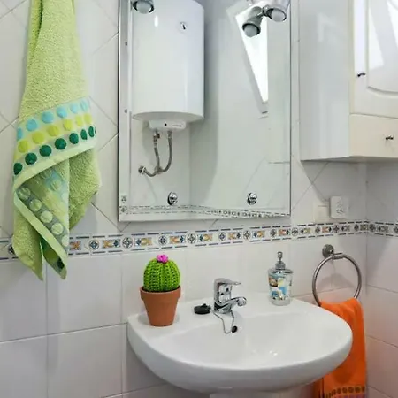 Downtown Apartment *